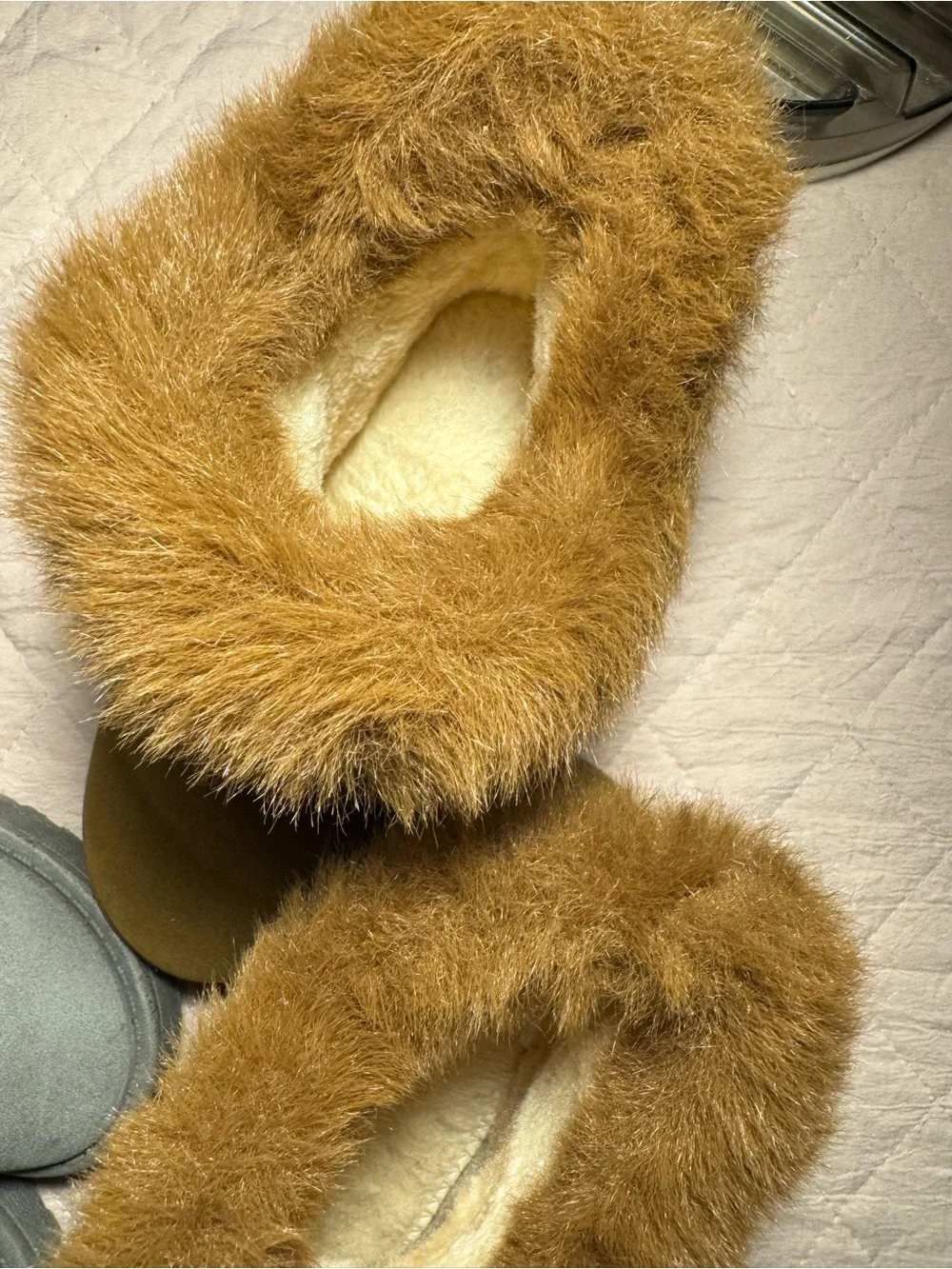 Amazon Girls Faux-Fur Ankle Winter Boots in Gray and Camel